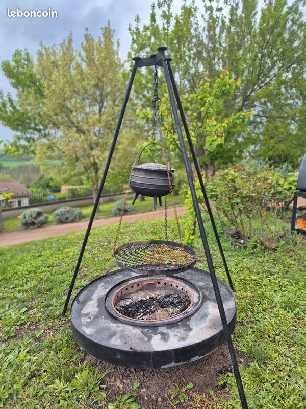 BBQ brassero (image 2)