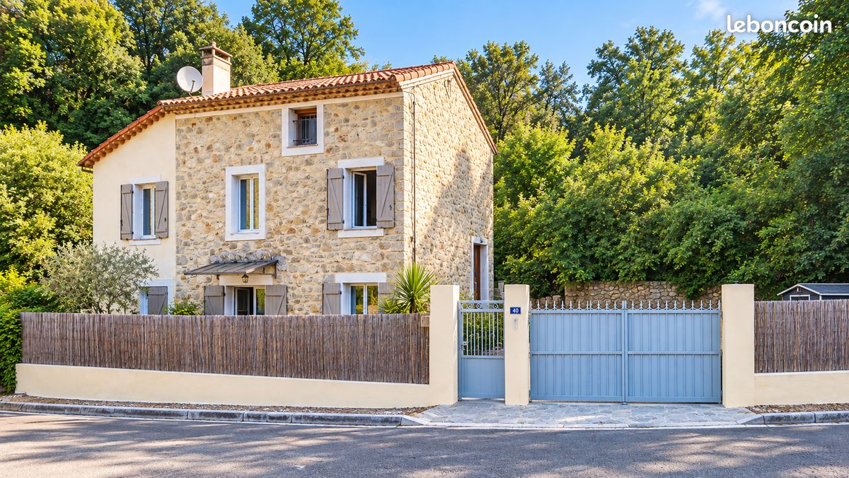 Maison 4 pièces 101 m² · à Saint-Cézaire-sur-Siagne · 101 m² · 340 000 €