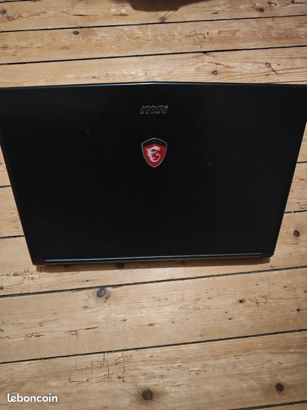 PC Portable Gamer MSI GP72VR Leopard Pro (17,3", I5, GTX 1060, 8 Go RAM, SSD 128 Go + HDD 1 To)