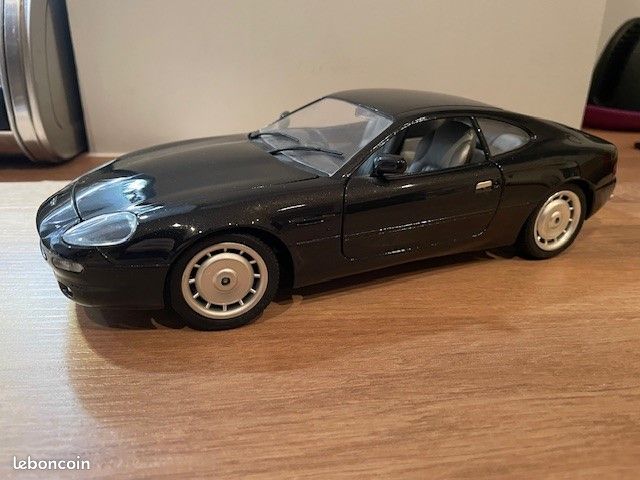 Aston Martin DB7 1/18 (image 1)
