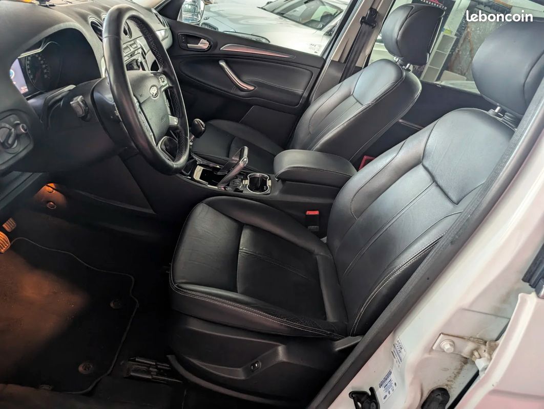 FORD GALAXY II 2.2 TDCI 200 FAP Titanium 7 places (image 15)