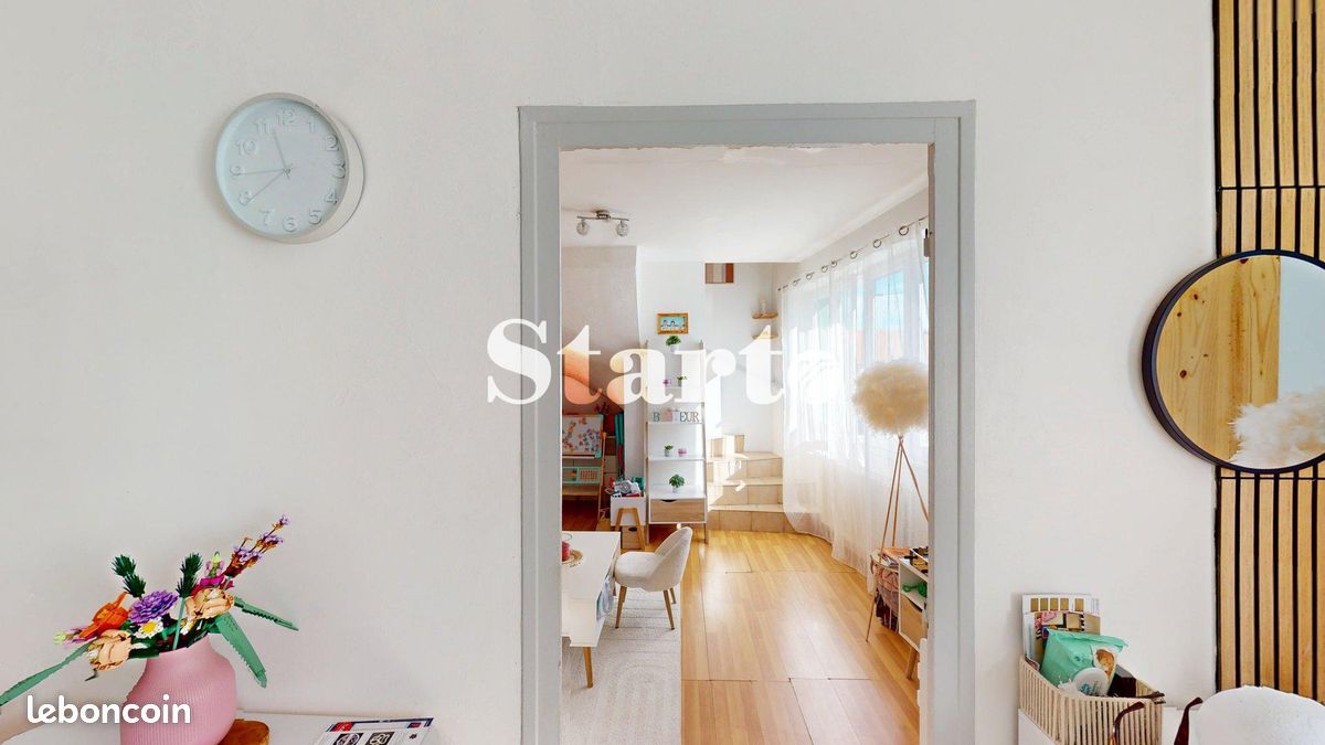 Immeuble 12 pièces 430 m² · à Le Breuil · 430 m² · 315 000 €