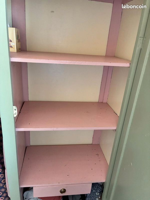 Jolie armoire parisienne idéale pour chambre d'enfant (image 10)