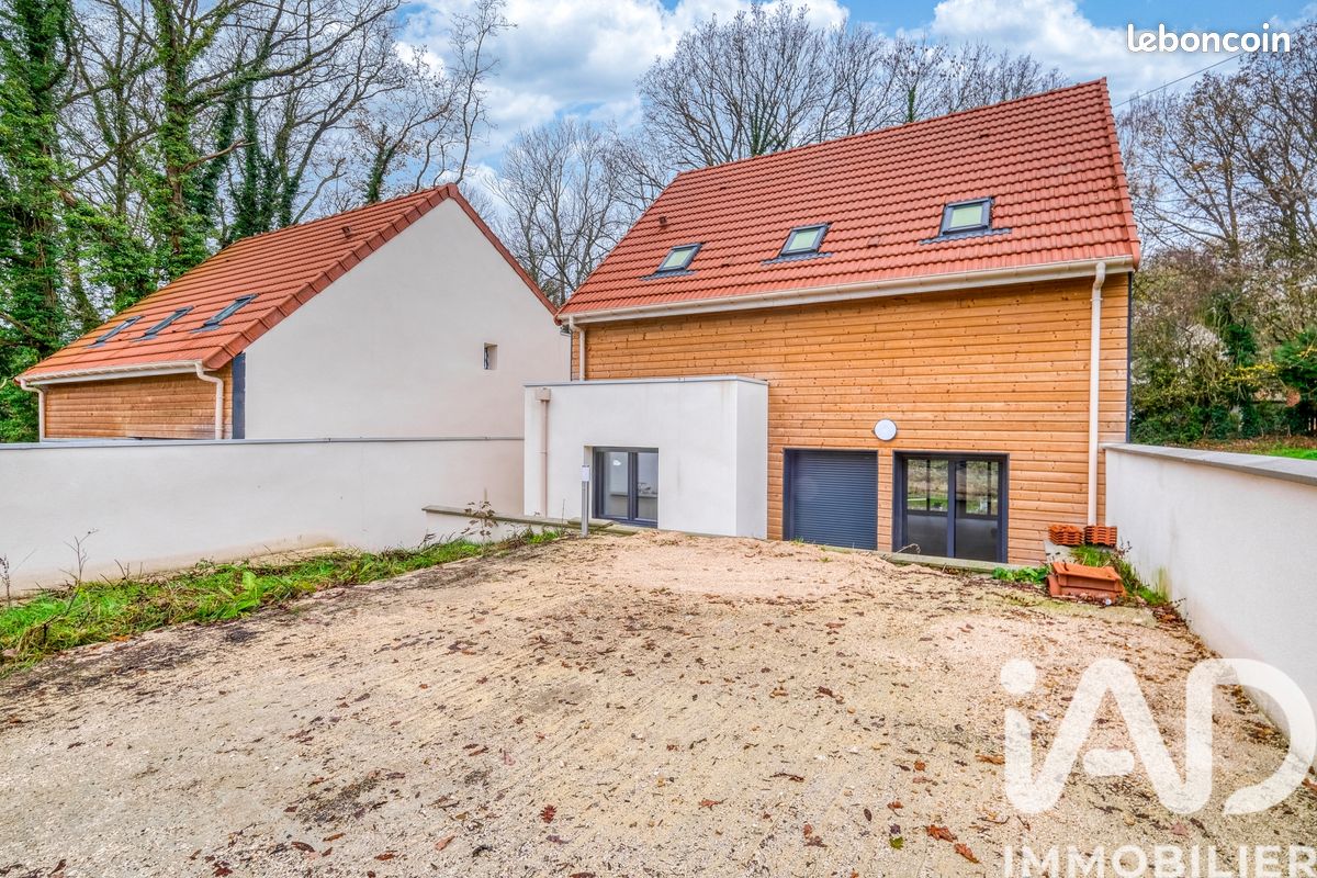 Maison 6 pièces 138 m² · à Villeneuve-sur-Bellot · 138 m² · 209 000 €