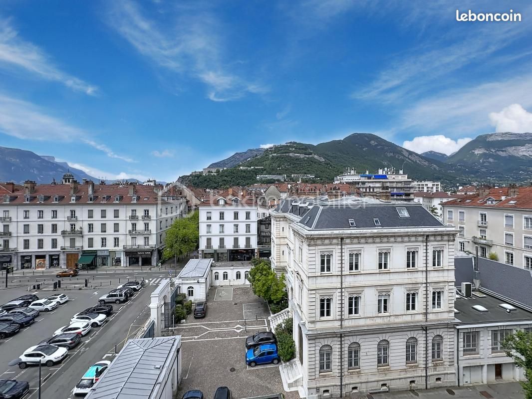 Appartement 5 pièces 135 m² · à Grenoble · 135 m² · 490 000 €