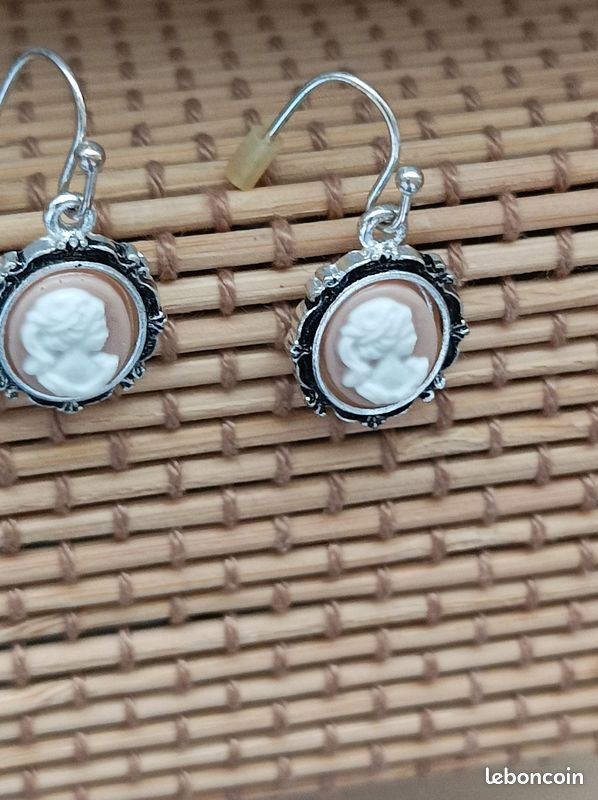 Boucles D'oreilles Art Déco Anciennes En Argent Avec Camée - Dormeuses, Poinçon Sanglier