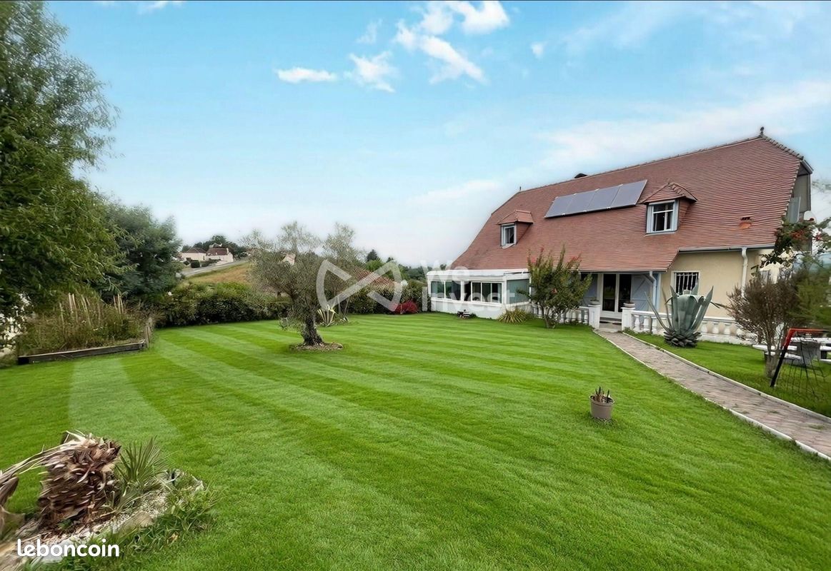 Maison 7 pièces 155 m² · à Abidos · 155 m² · 306 000 €