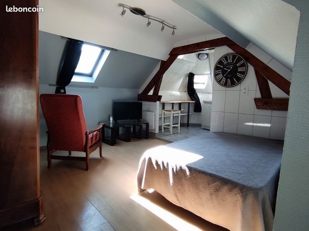 Roye centre ville appartement meublé avec courette