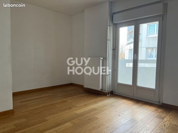 https://img.leboncoin.fr/api/v1/lbcpb1/images/51/9f/20/519f20ca06a5aeaeb1b3a676961afbbba4dc5e1f.jpg?rule=ad-image