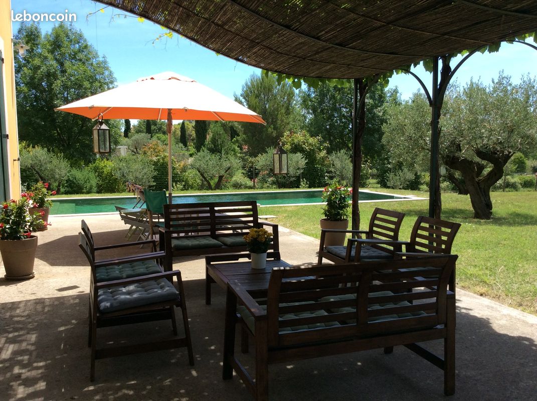Belle bastide provençale avec piscine au calme (image 2)