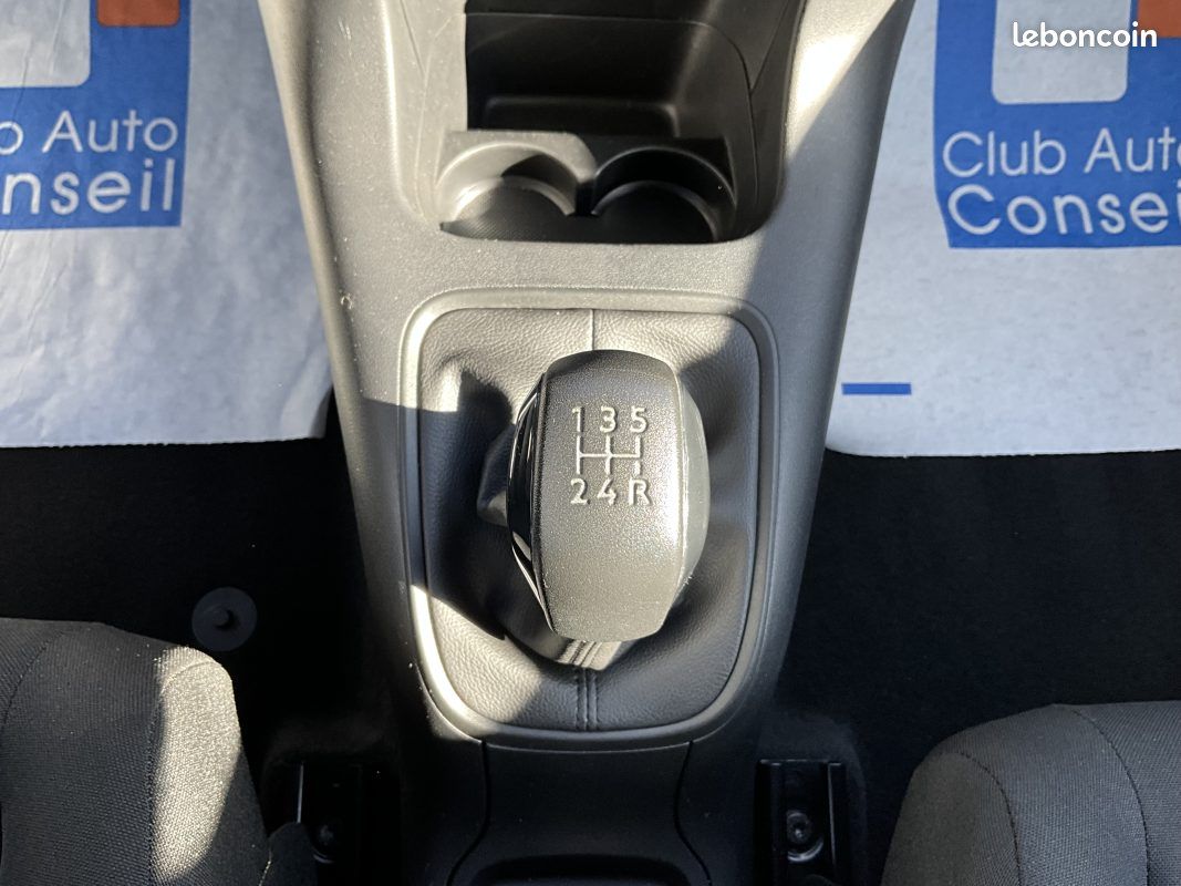 Citroen c3 1,6 blue-hdi 100 cv feel business (image 11)