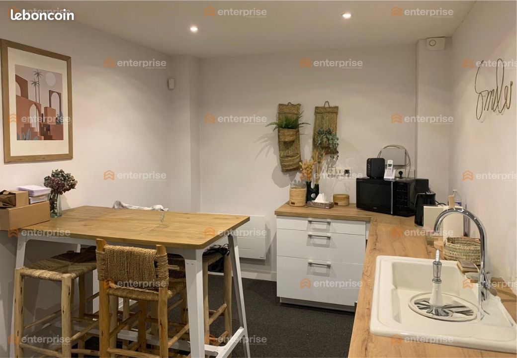 Local d'activité 450 m² (image 8)