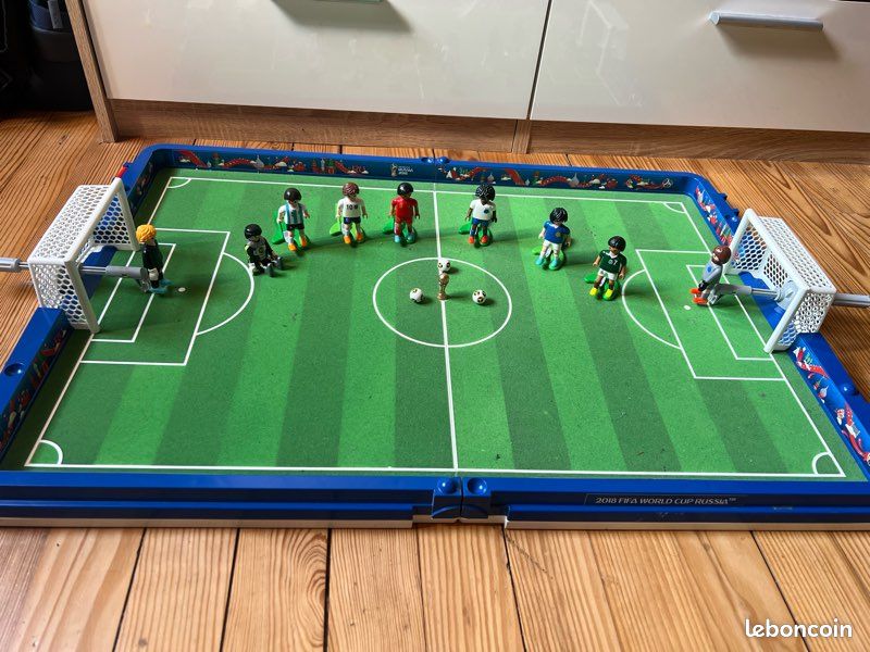 PLAYMOBIL : 6 joueurs de Foot 1 de Hockey et 1 de Tennis EUR 5,00 - FR PLAYMOBIL : 6 joueurs de Foot 1 de Hockey et 1 de Tennis EUR 5,00 - FR