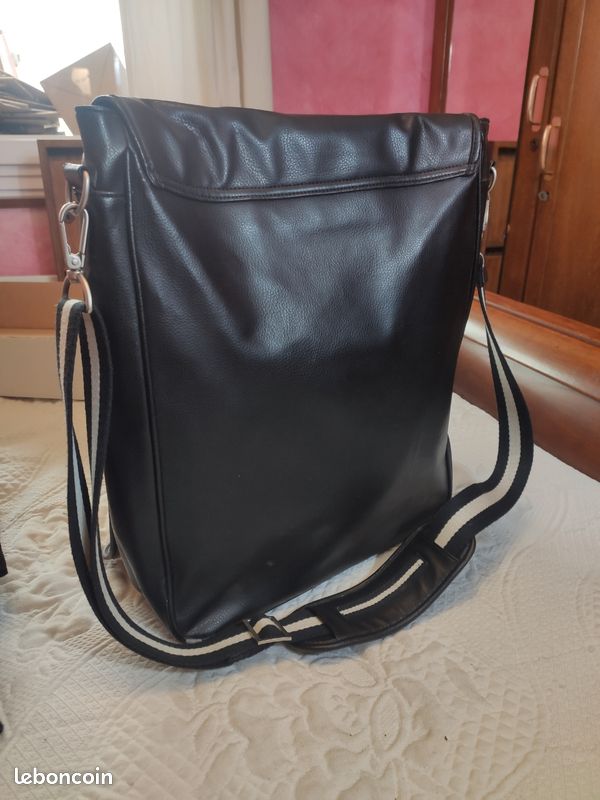 Sac bandoulière cuir noir swissquote (image 2)