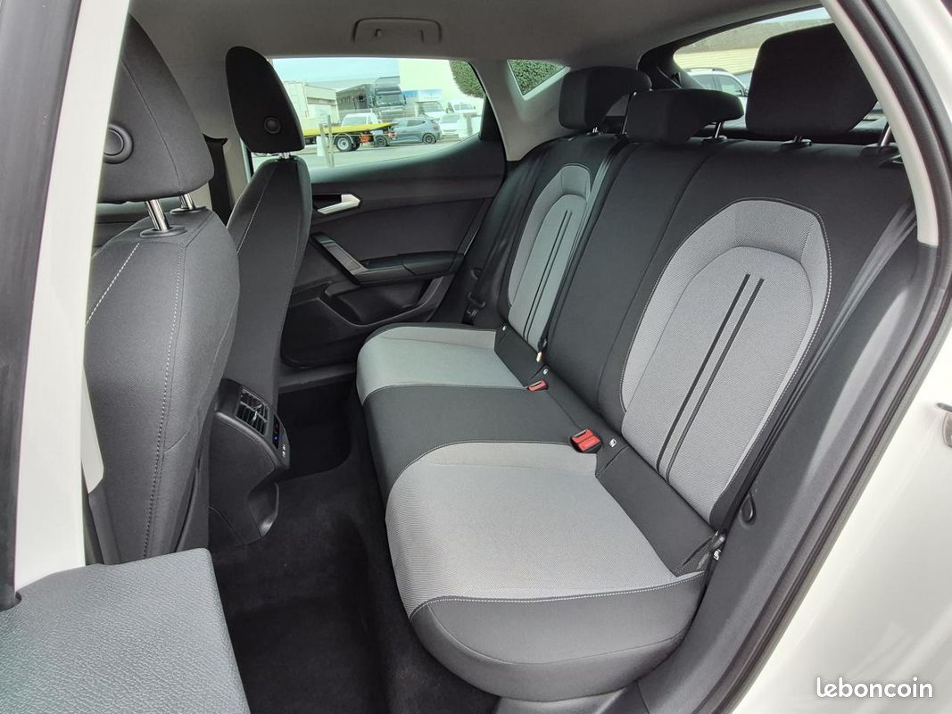 Seat leon 2.0 diesel 150 boite automatique camera de recul + radar av/arr + carplay + full led (image 6)