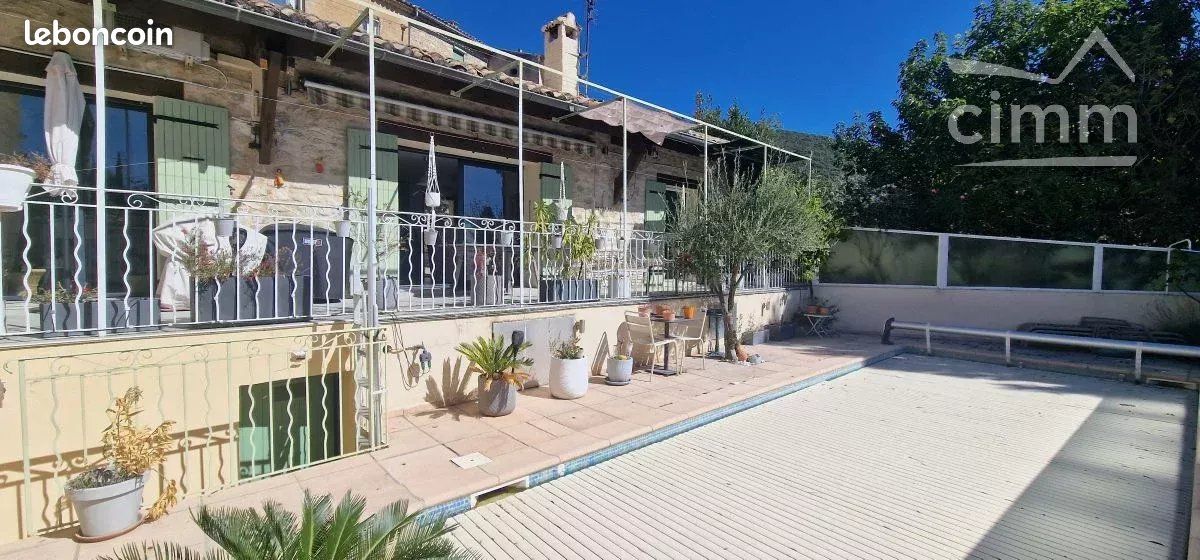 Maison 65 m² · à Rousset-les-Vignes · 65 m² · 264 000 €