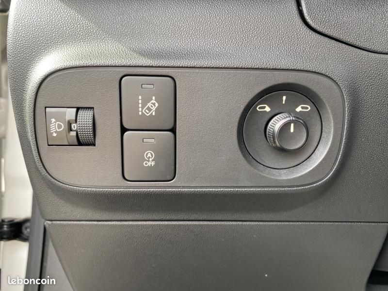 Citroen C3 PureTech 82ch Feel S&S E6.d-TEMP (image 14)