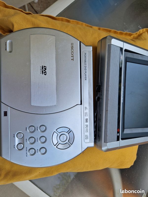 Lecteur DVD portable Scott - Pour pièces / À tester (image 1)