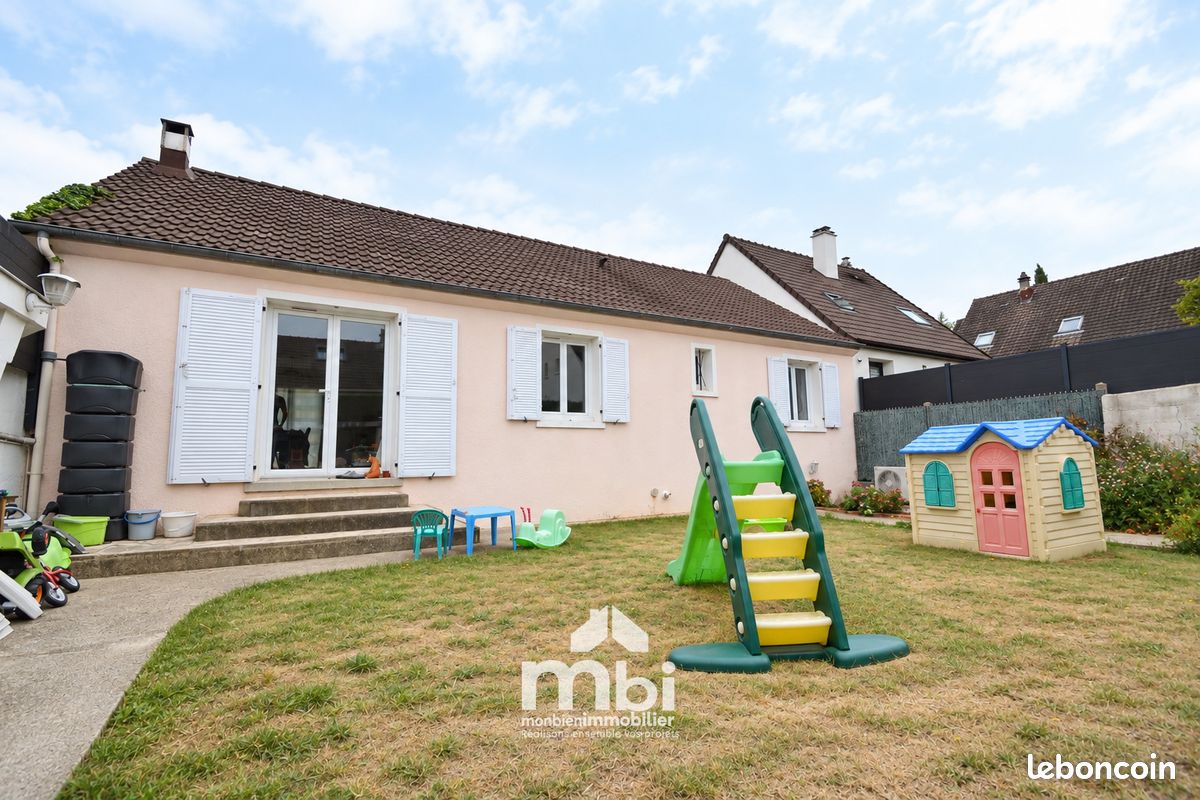 Maison 5 pièces 94 m² · à Fosses · 94 m² · 344 000 €