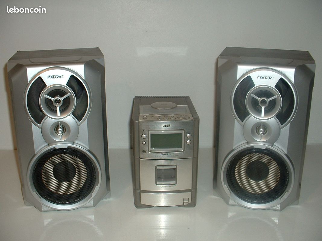 Mini Chaîne Hi-Fi JVC UX-S11 – Lecteur CD/Cassette/Radio AM/FM – 20W – Occasion