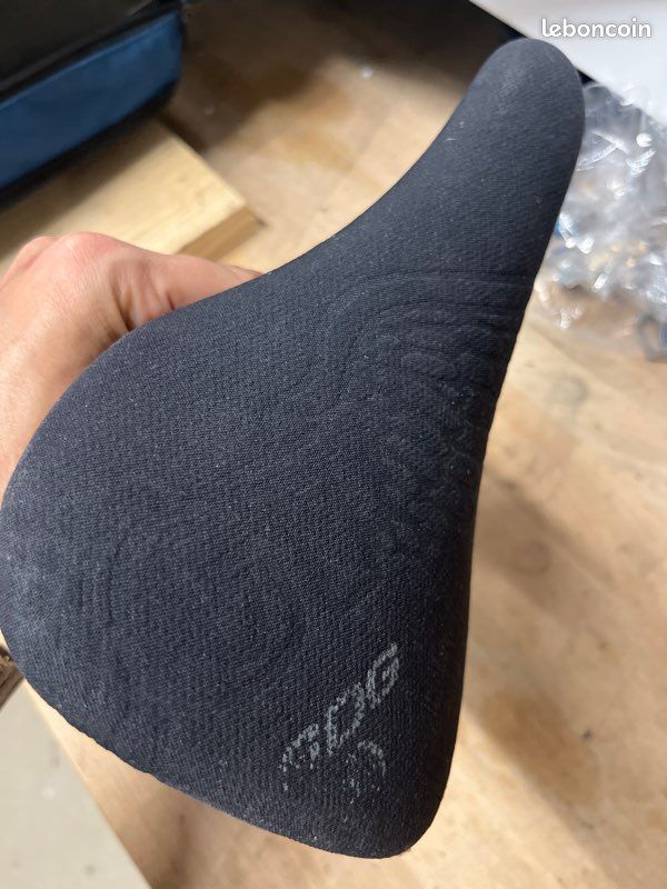 Selle BMX GT Avec Tige De Selle - Occasion
