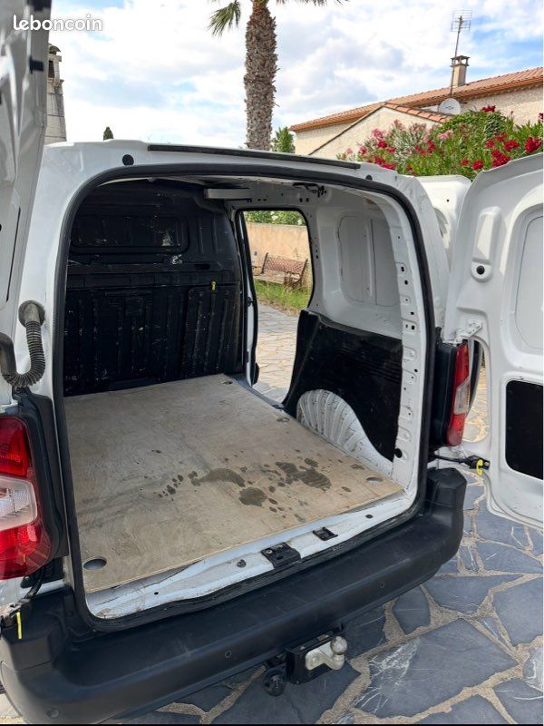 Berlingo 3 places 100cv (image 3)