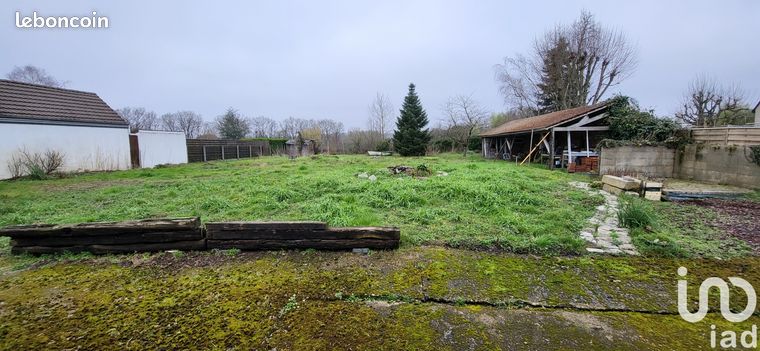 Terrain 1512 m² Monts