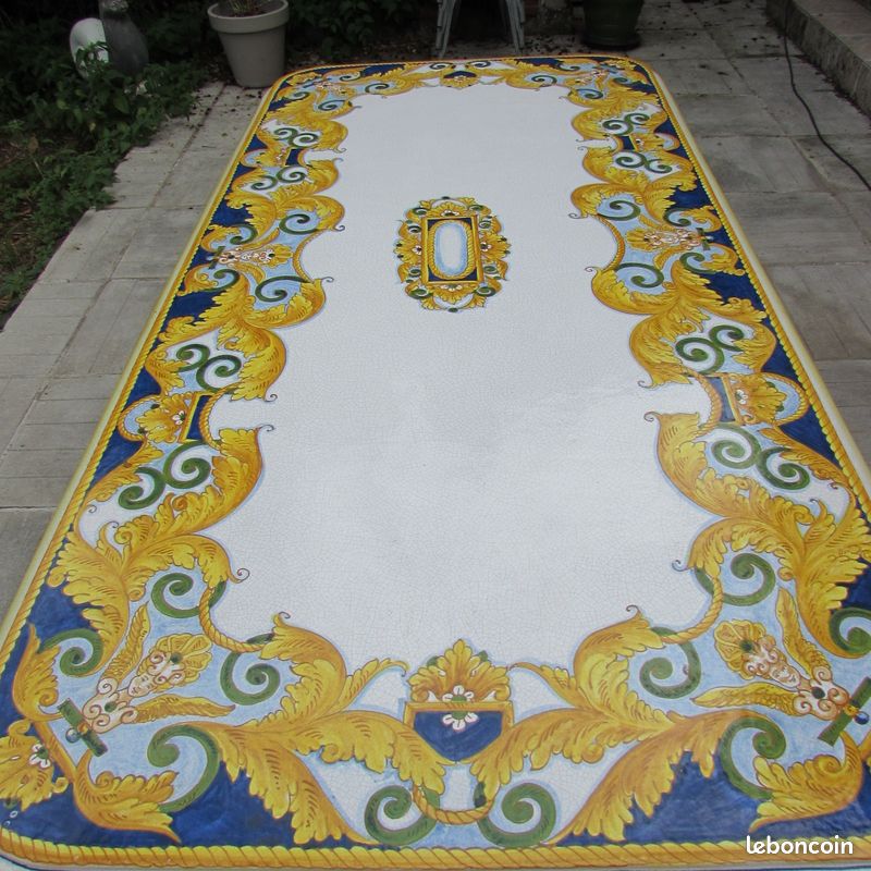 Modèle unique Table de Salle à manger ou de Jardin plateau émaillé peint à la main style Versace (image 1)