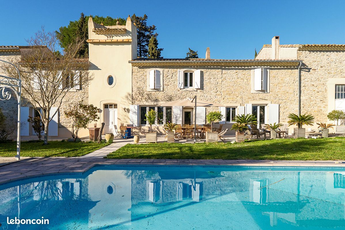 Maison 15 pièces 861 m² · à Carcassonne · 861 m² · 899 000 €