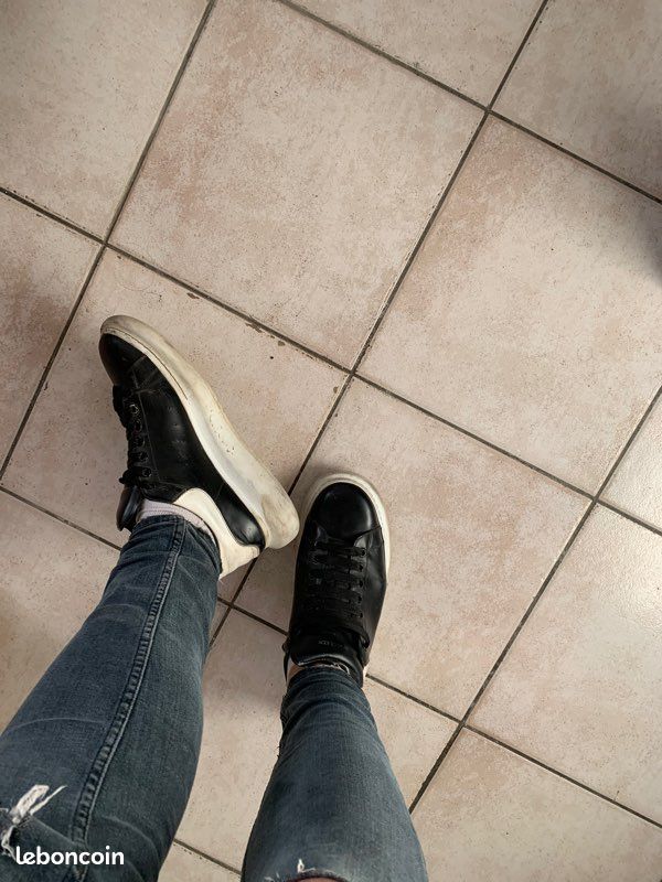 Vend chaussure et pied (image 2)