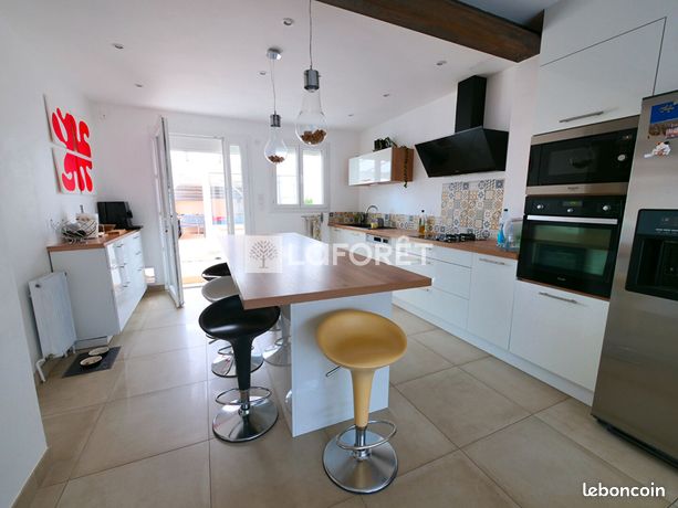 Propriété 6 pièces 155 m²