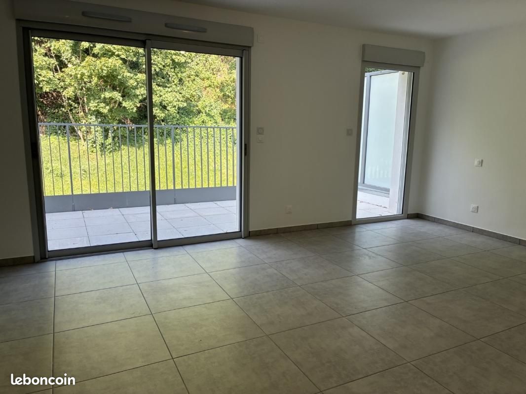 Appartement 1 pièce 35 m² · à Saint-Étienne · 35 m² · 530 €