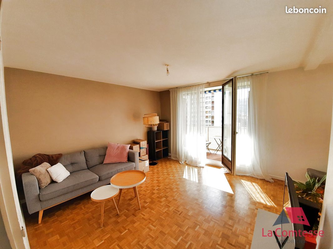Appartement 3 pièces 67 m² · à Marseille · 67 m² · 924 €/mois