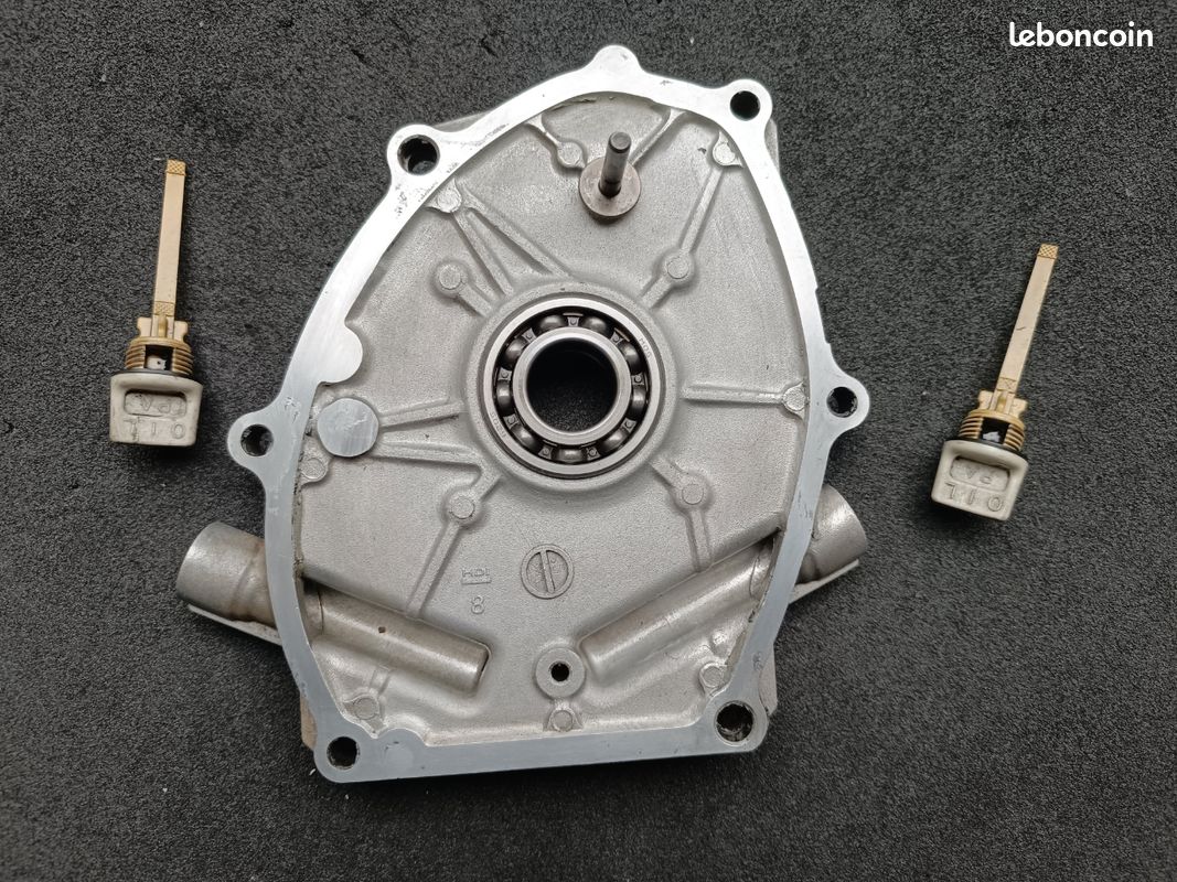 Carter gauche SANS les vis niveau moteur subaru 211 kx21 ex21 karting ufolep jeunes (image 1)