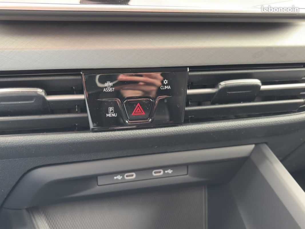 VOLKSWAGEN GOLF VIII 1.5 etsi evo2 116 life dsg7 (image 21)