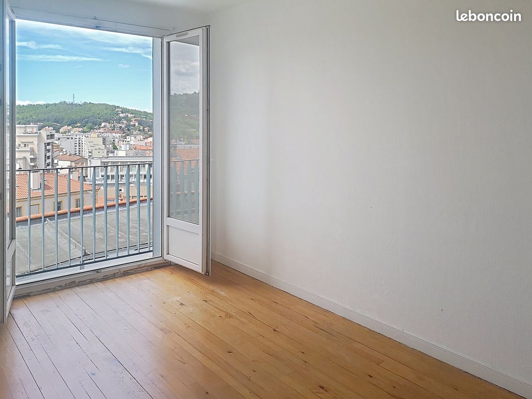 Appartement 3 pièces 59 m² · à Saint-Étienne · 59 m² · 562 €/mois