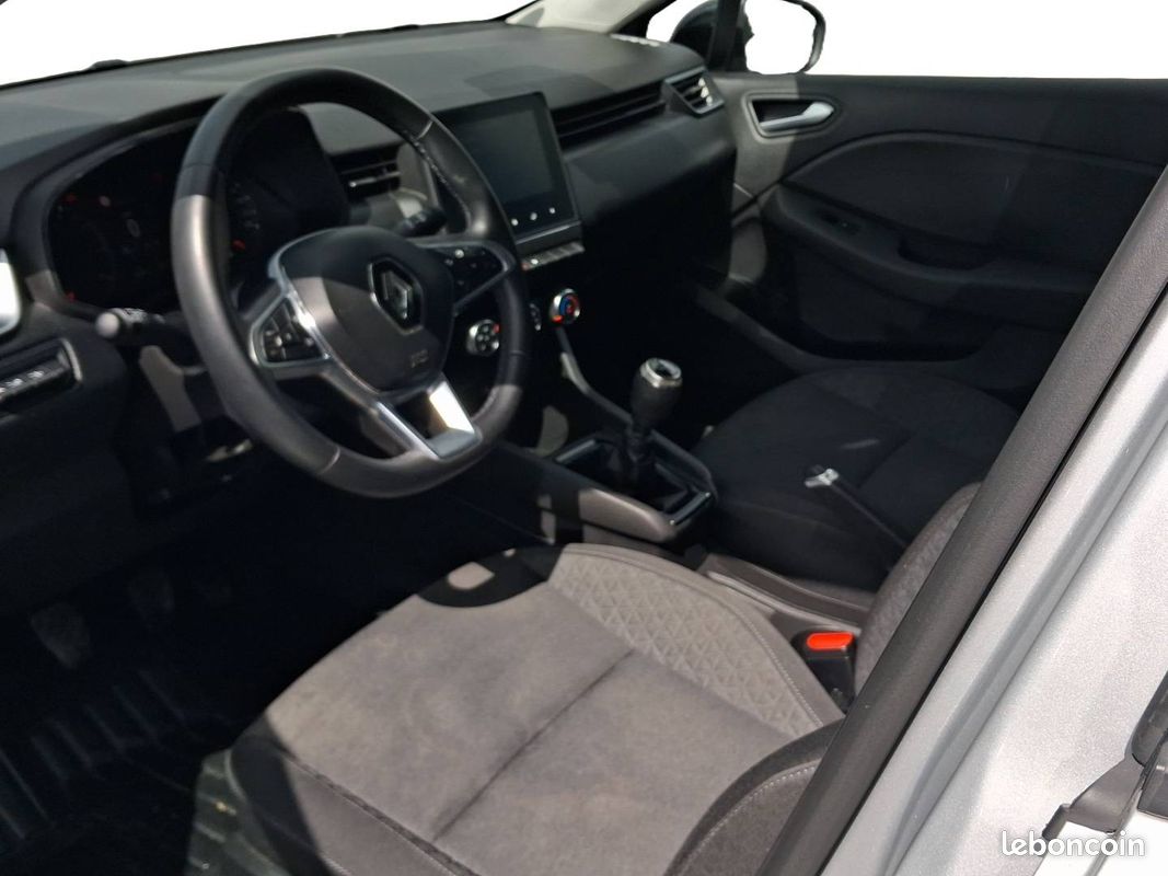 RENAULT Clio TCe 90 Equilibre (image 27)