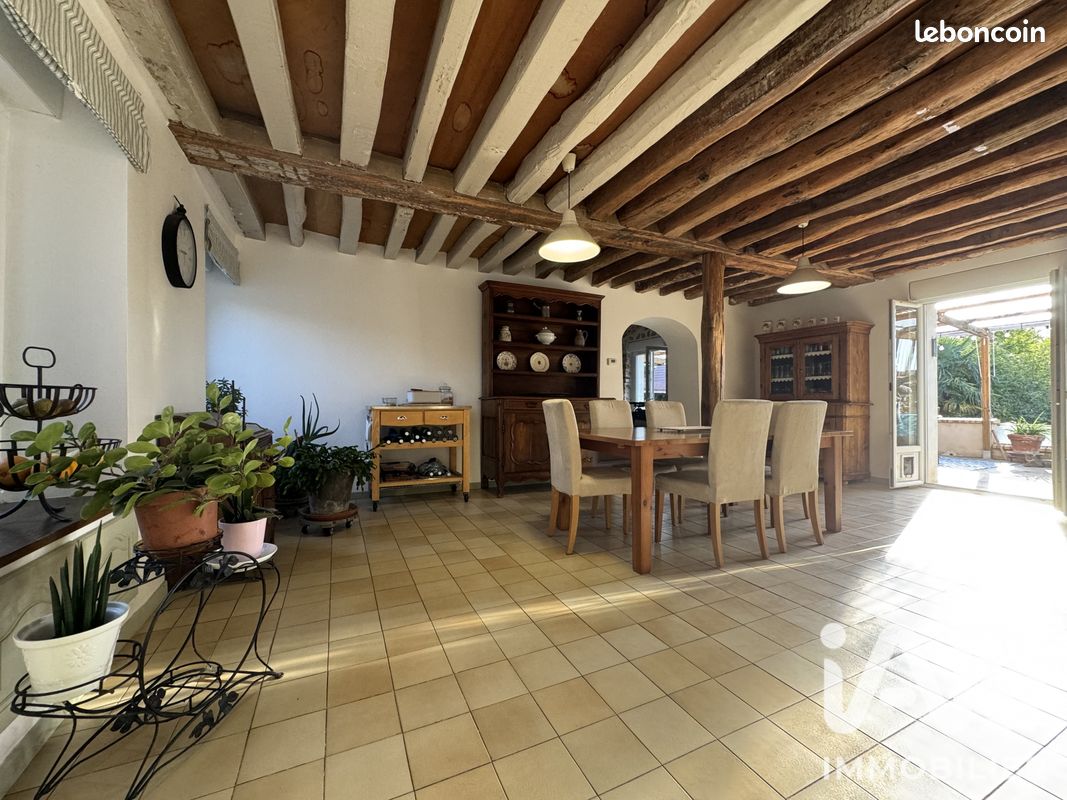 Maison 7 pièces 158 m² · à Pringy · 158 m² · 395 000 €