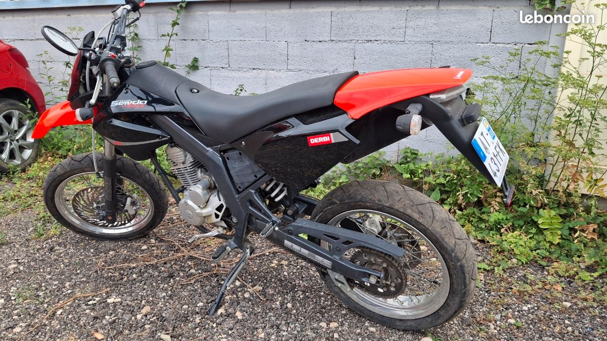 DERBI SENDA 125 CM3 moto. Faible kilométrages (image 3)