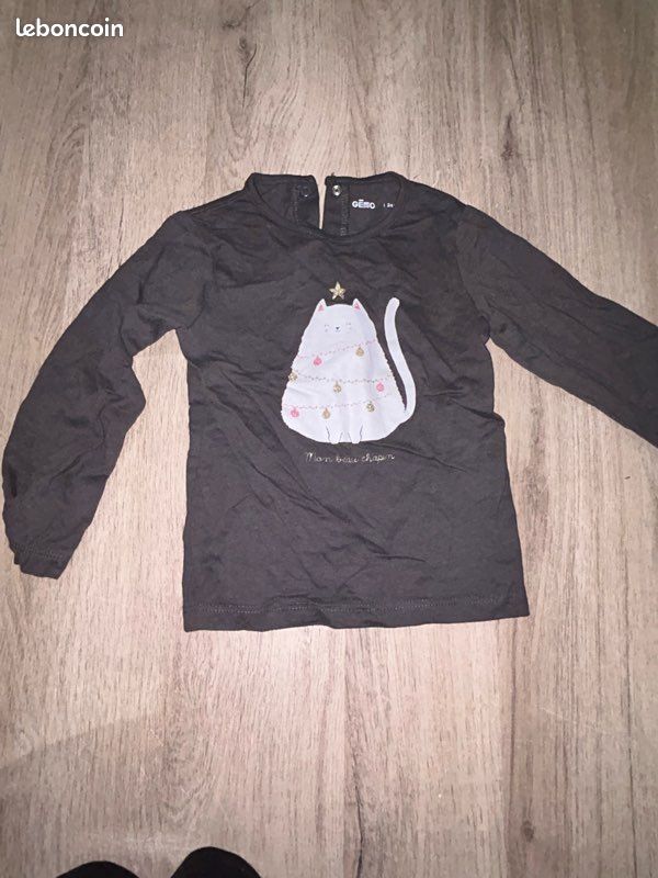 T-shirt (image 1)