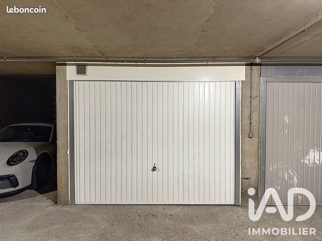 Parking 15 m² · à Paris · 15 m² · 65 000 €