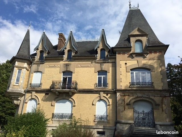 Appartement 4 pièces 115 m² · à Lons-le-Saunier · 115 m² · 1 060 €