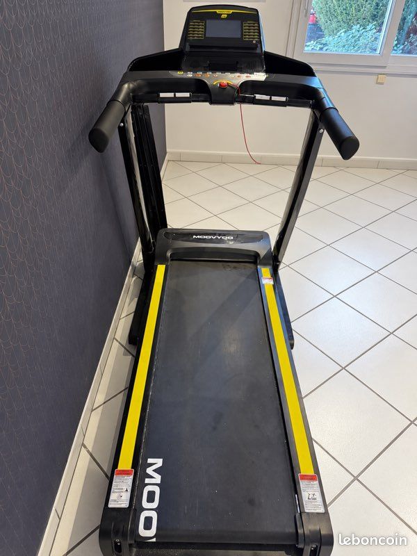 Tapis de course MOOVYOO Jaguar 2.0 – parfait état (image 2)
