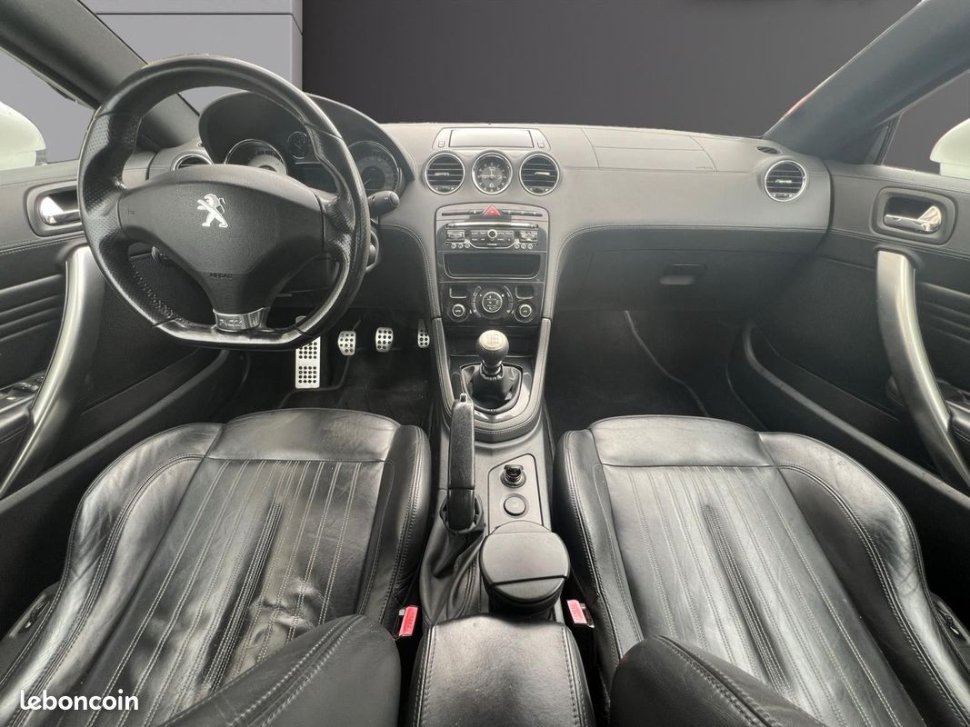 PEUGEOT RCZ 2.0 HDi FAP 160ch Magnetic Garantie 12 mois (image 2)
