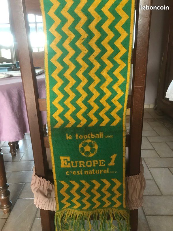RARE ANCIENNE ÉCHARPE FC Nantes vintage football scarf soccer EUR 35,90 - FR RARE ANCIENNE ÉCHARPE FC Nantes vintage football scarf soccer EUR 35,90 - FR