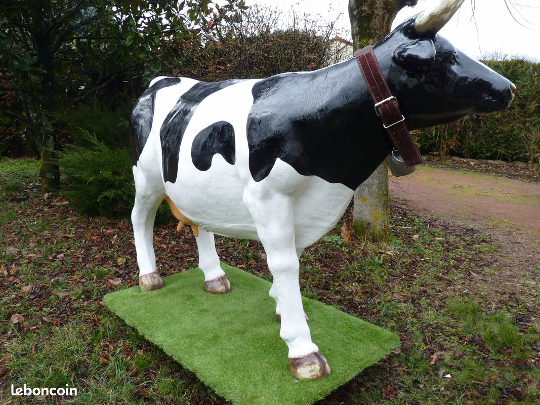VACHE résine grandeur nature avec découpe viandes (image 2)