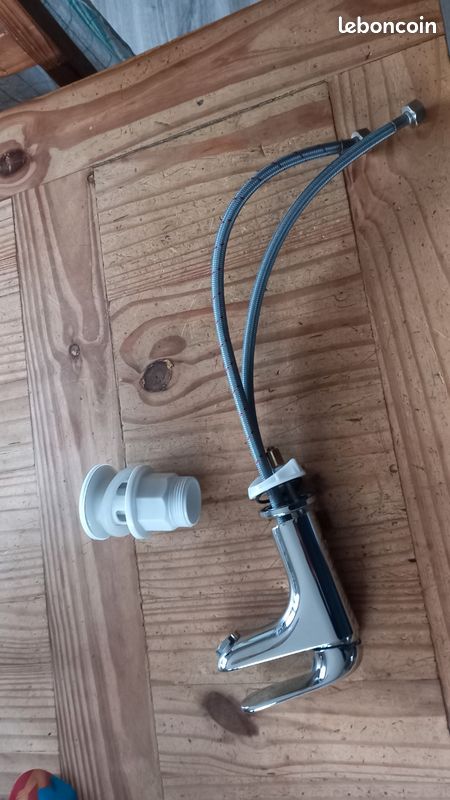 Robinet de lavabo (image 3)