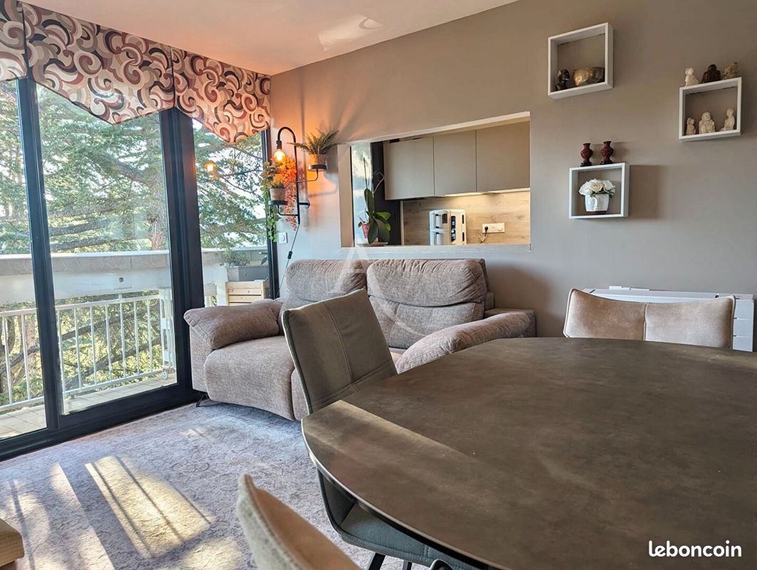Appartement 3 pièces 64 m² · à Gréoux-les-Bains · 64 m² · 1 040 €/mois