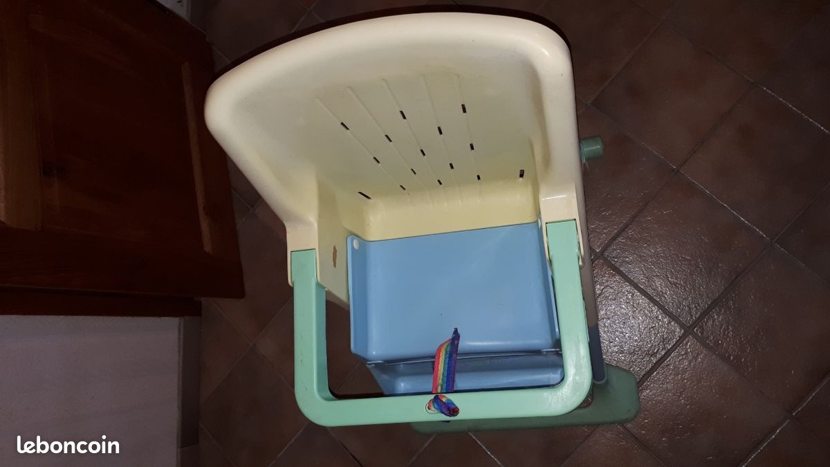 Chaise haute (image 4)