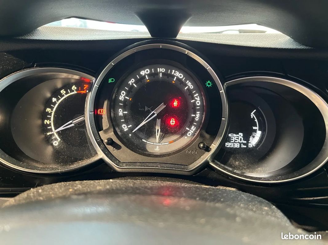 DS DS 3 1.2 110ch PERFORMANCE LINE - 2017 - Phares LED - Jantes alliage (image 8)